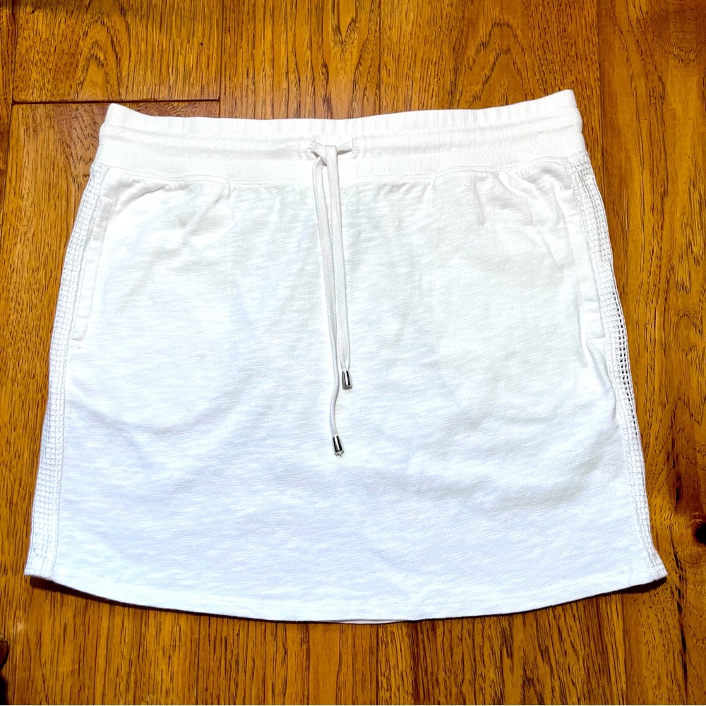 Marc NY Performance White Skirt Size L Excellent Preloved Condition